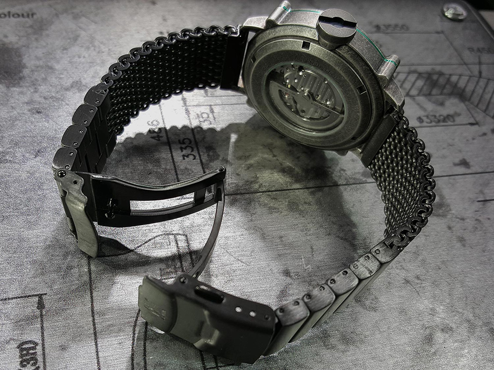 SPILLO 機械式腕時計 黒いミラネーゼブレス